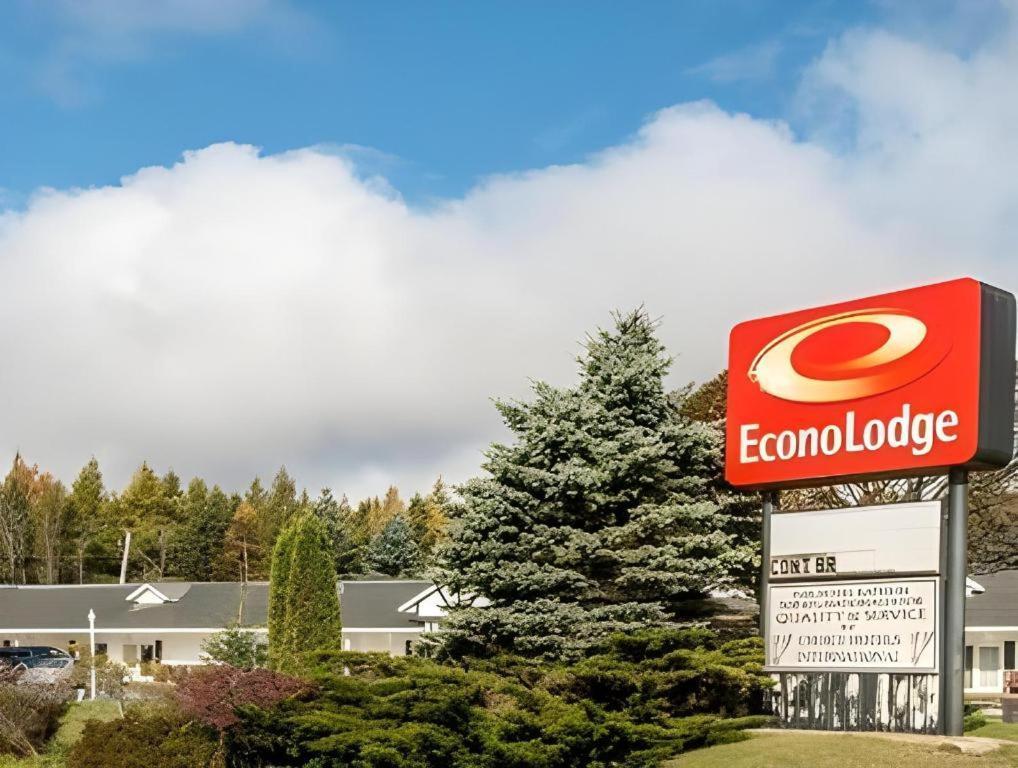 Econo Lodge Lakeshore Manistique Bagian luar foto