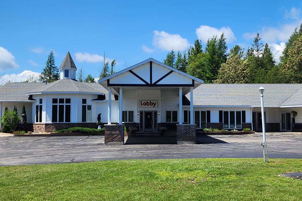 Econo Lodge Lakeshore Manistique Bagian luar foto