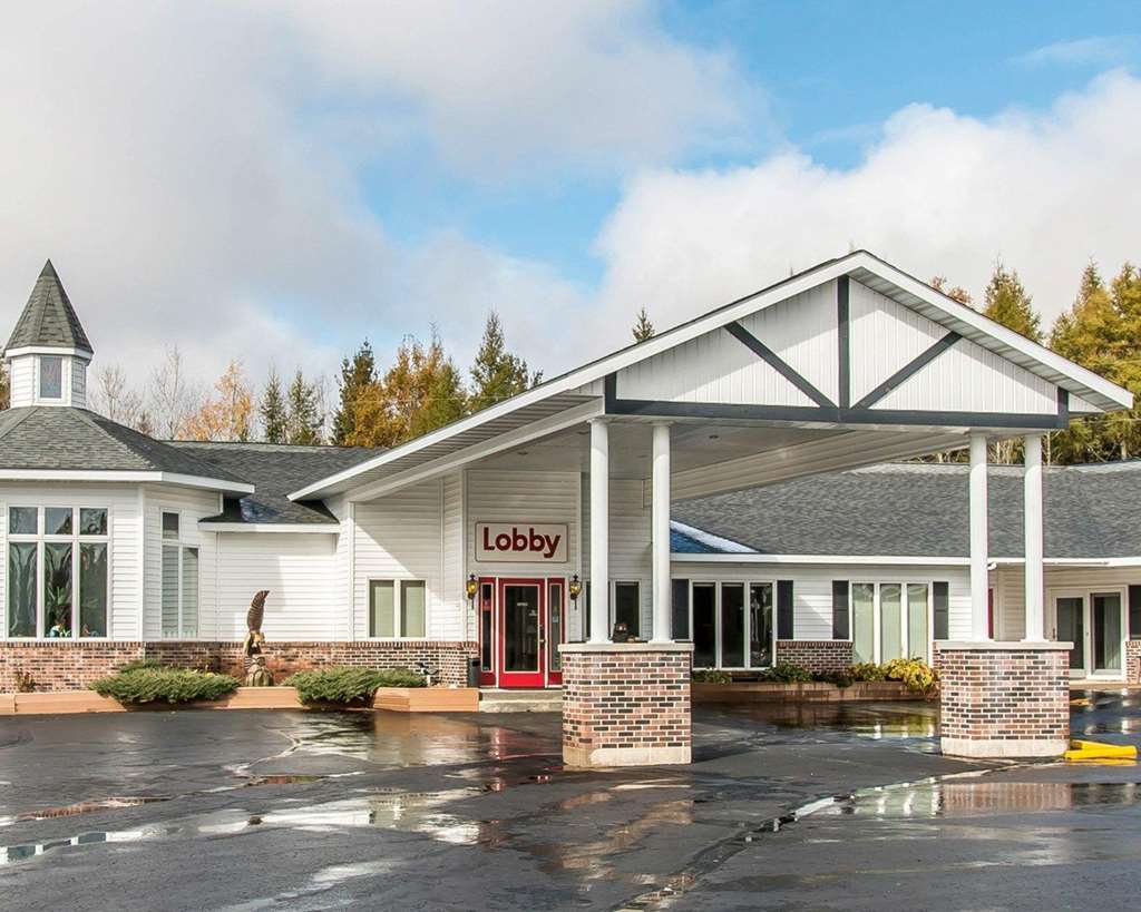 Econo Lodge Lakeshore Manistique Bagian luar foto